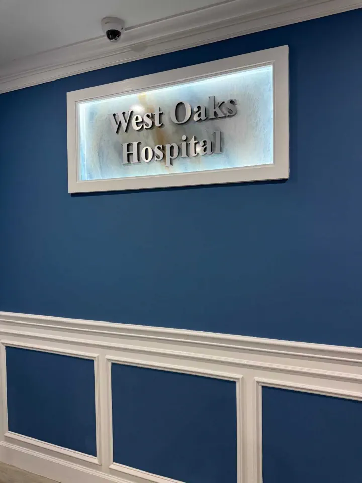 West Oaks Hospital illuminated interior wall sign