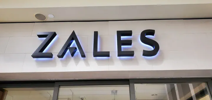 Zales illuminated storefront letters in a shopping mall